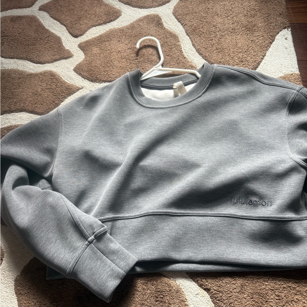 Lululemon Heather Gray Pullover